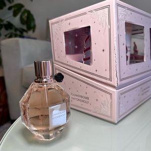 Viktor and Rolf Flowerbomb Eau de Parfum